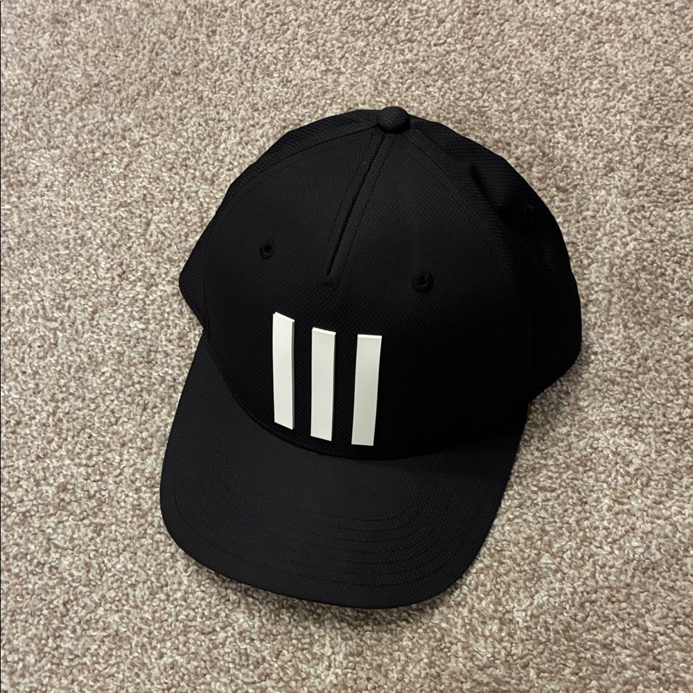 BNWOT Adidas 3 stripes tour golf hat SnapBack